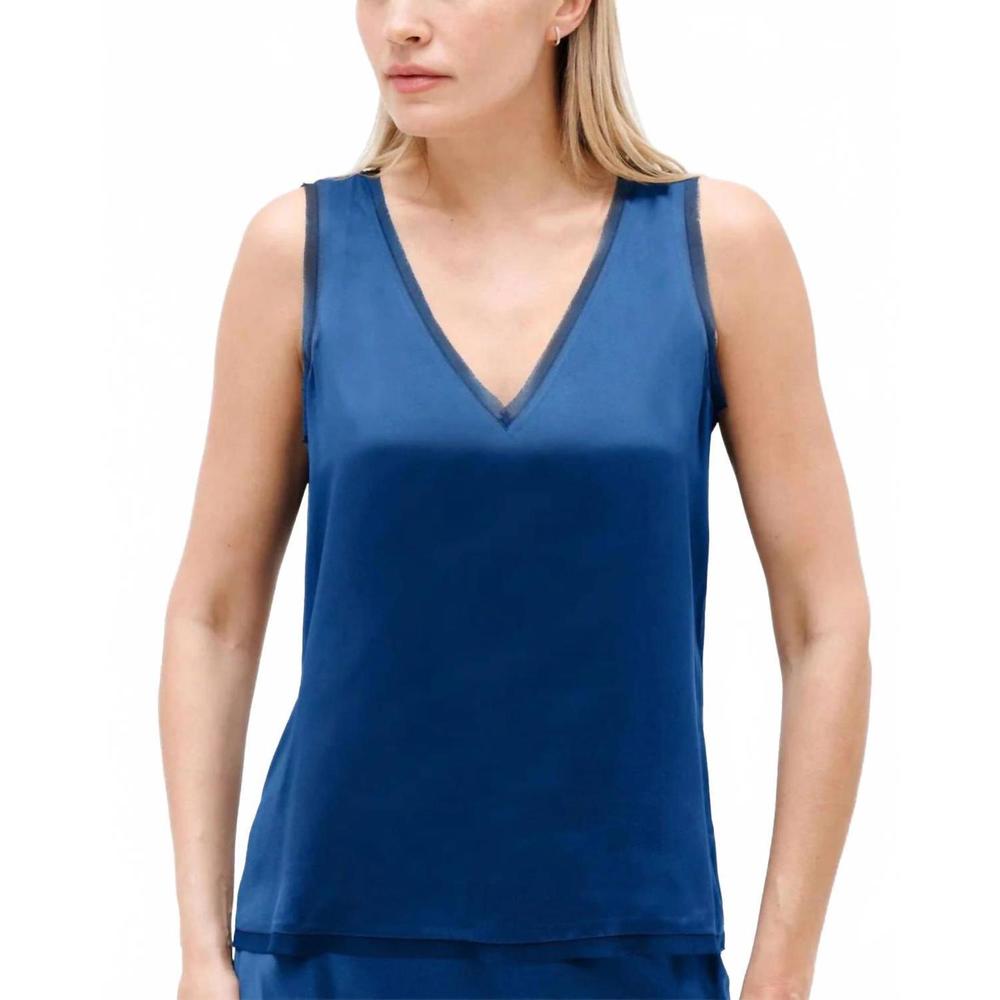 NEW GO BY GO SILK v-tee redux top in cielo